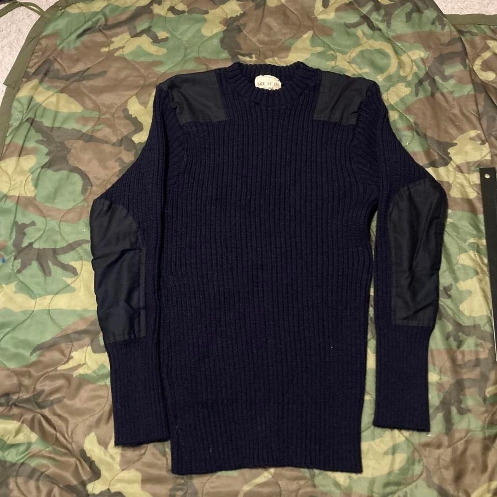 Navy blue wool commando sweater nylon patch‎ England made size 44/17